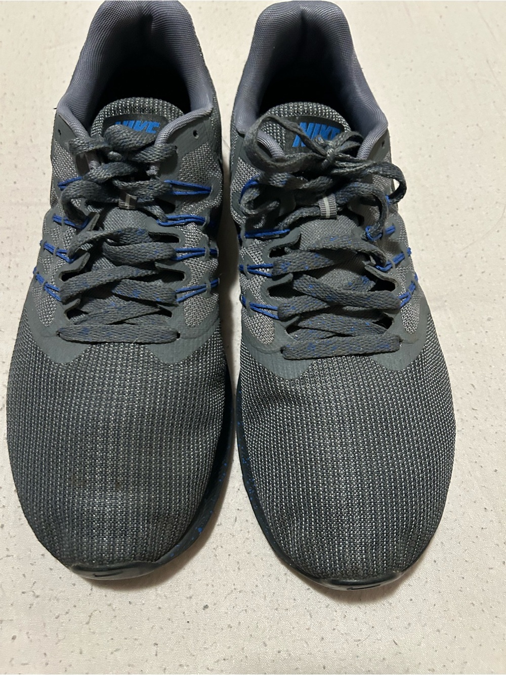 Nike Men's Gray and Blue Training Sneakers
